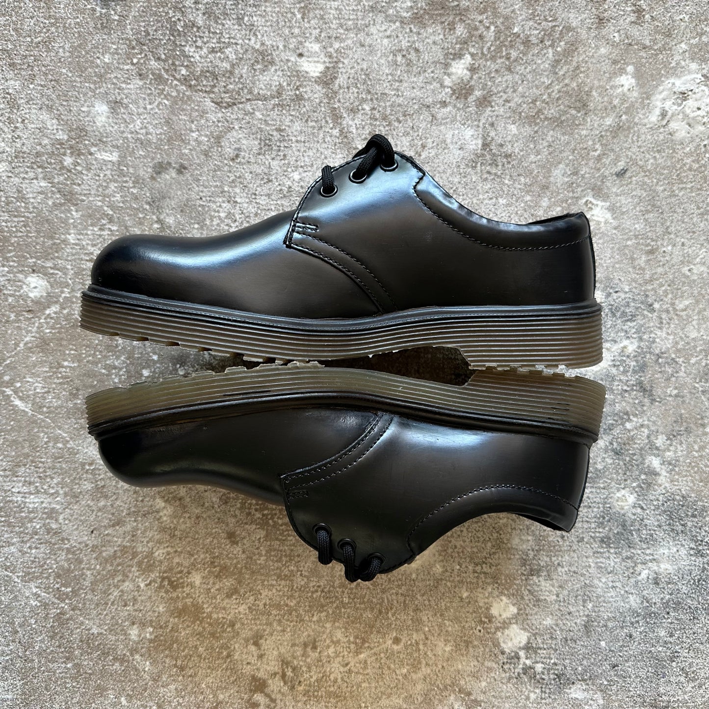 Classic Shoes - 39