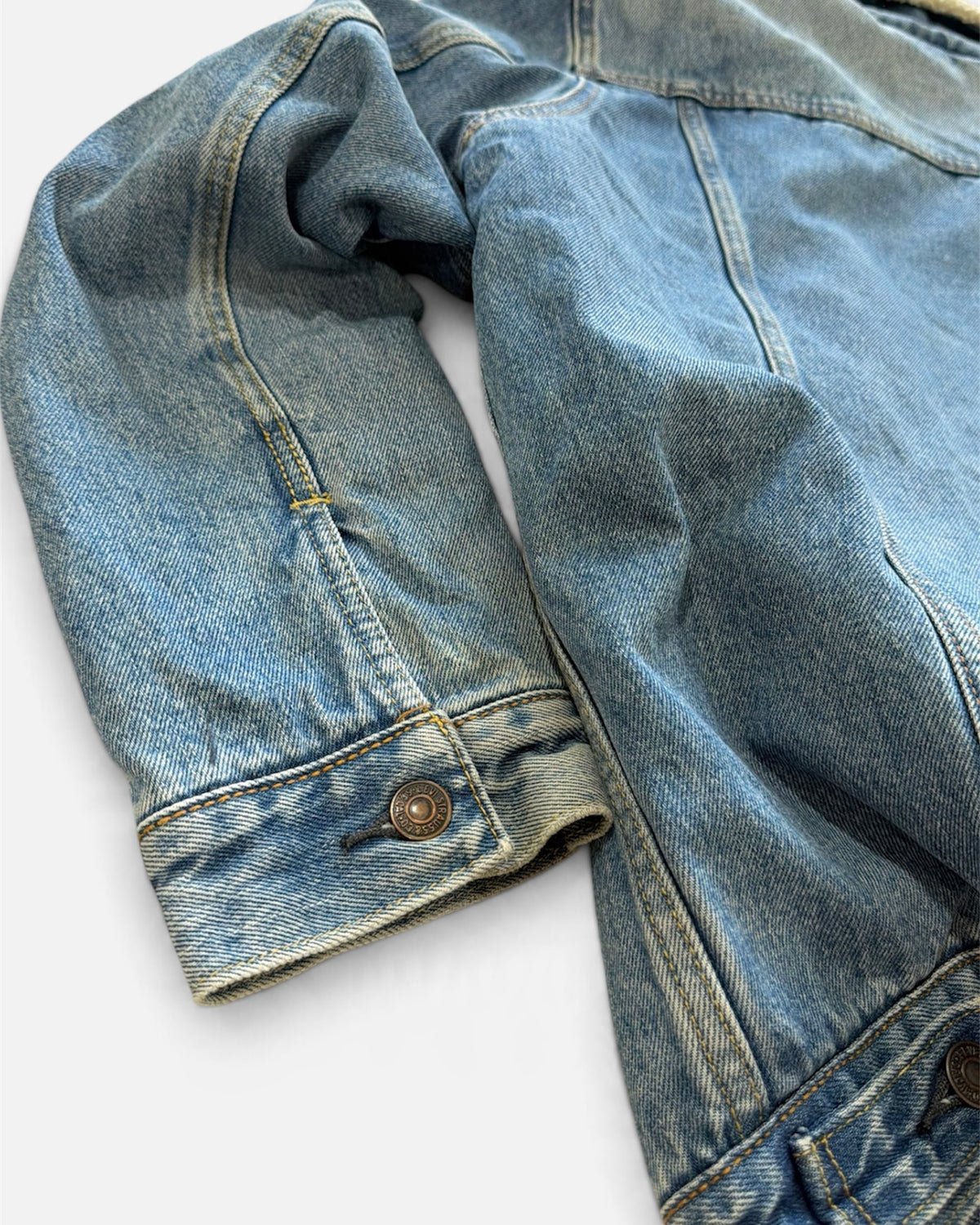 Levi's Sherpa-Lined Denim Trucker Jacket- Men's XL