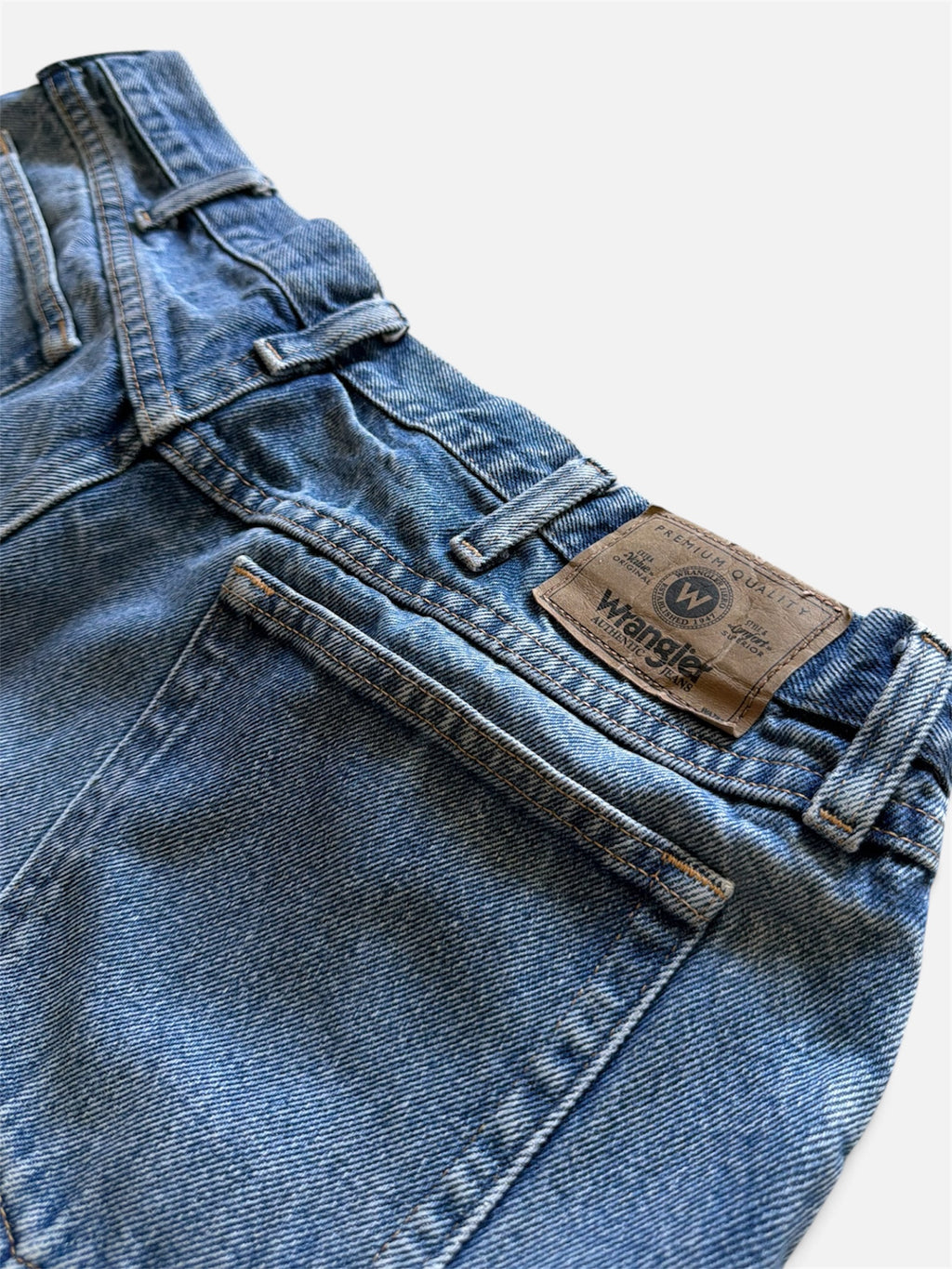 Wrangler Relaxed Fit Jeans — Medium Blue Wash- W40 L30