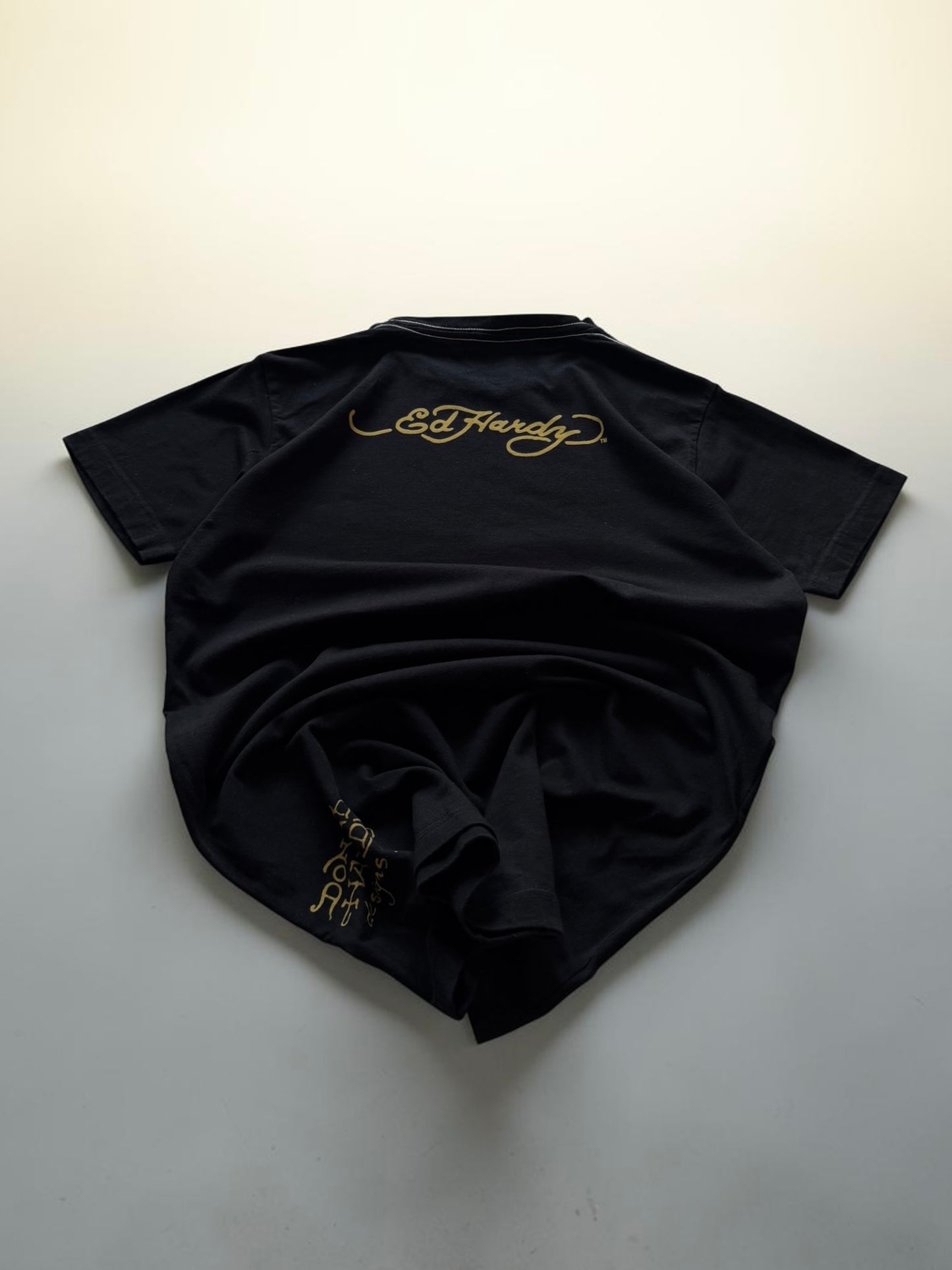 Ed Hardy Tshirt- L