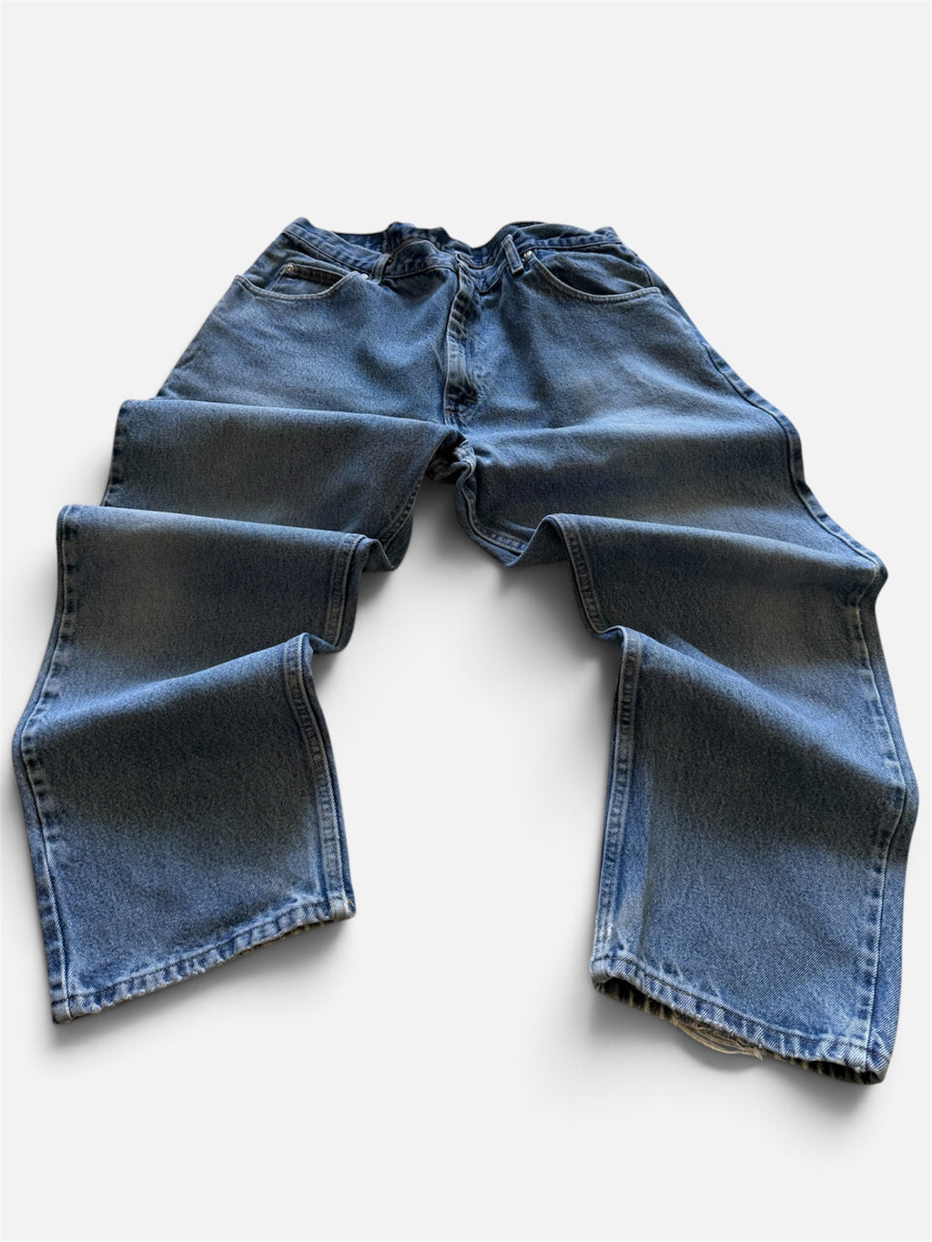Wrangler Relaxed Fit Jeans — Medium Blue Wash- W40 L30
