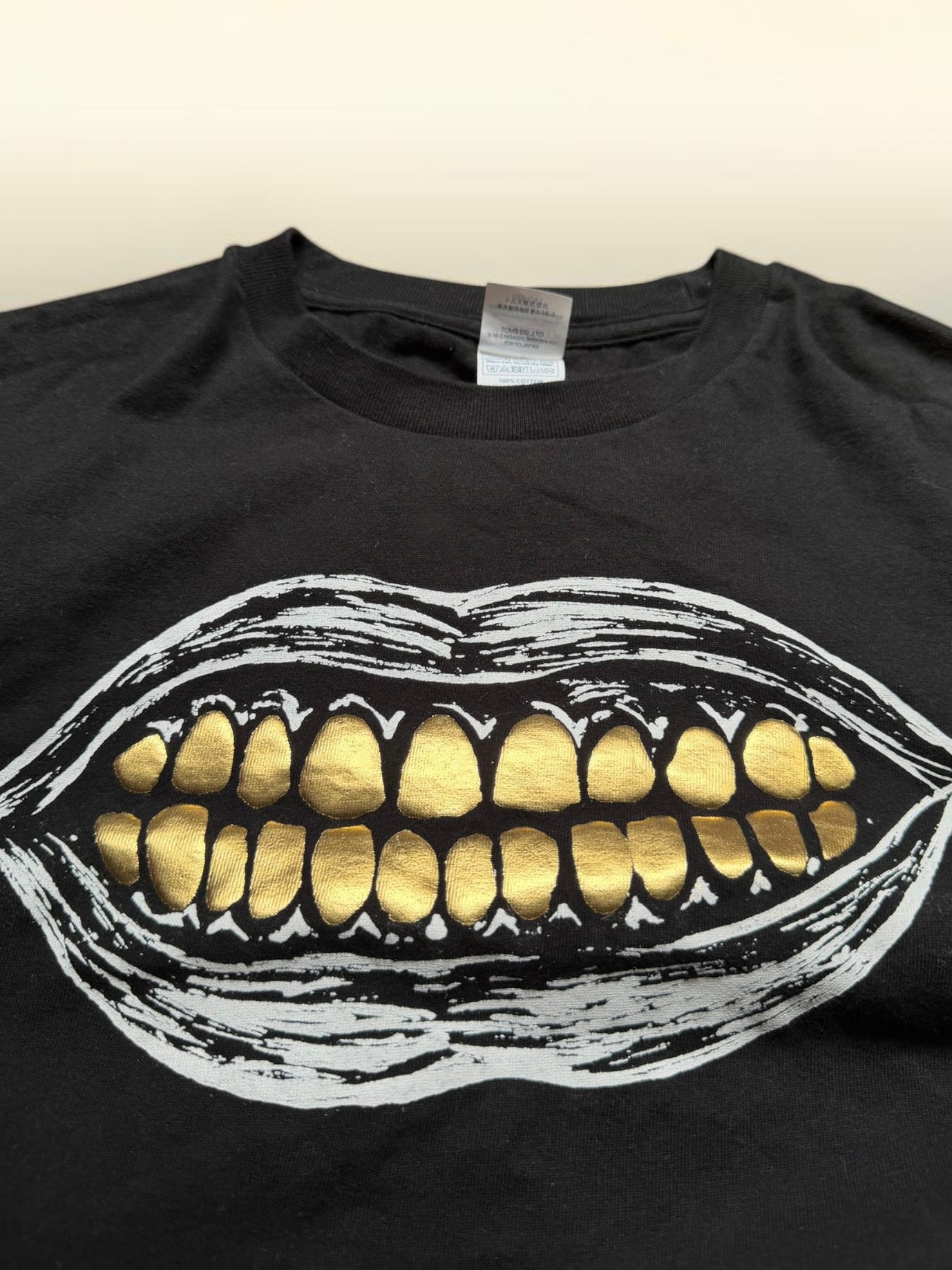 Graphic Black Tshirt- M