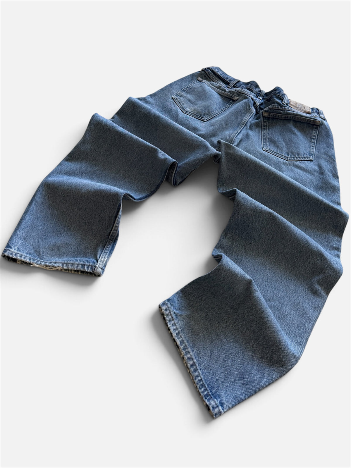 Wrangler Relaxed Fit Jeans — Medium Blue Wash- W40 L30