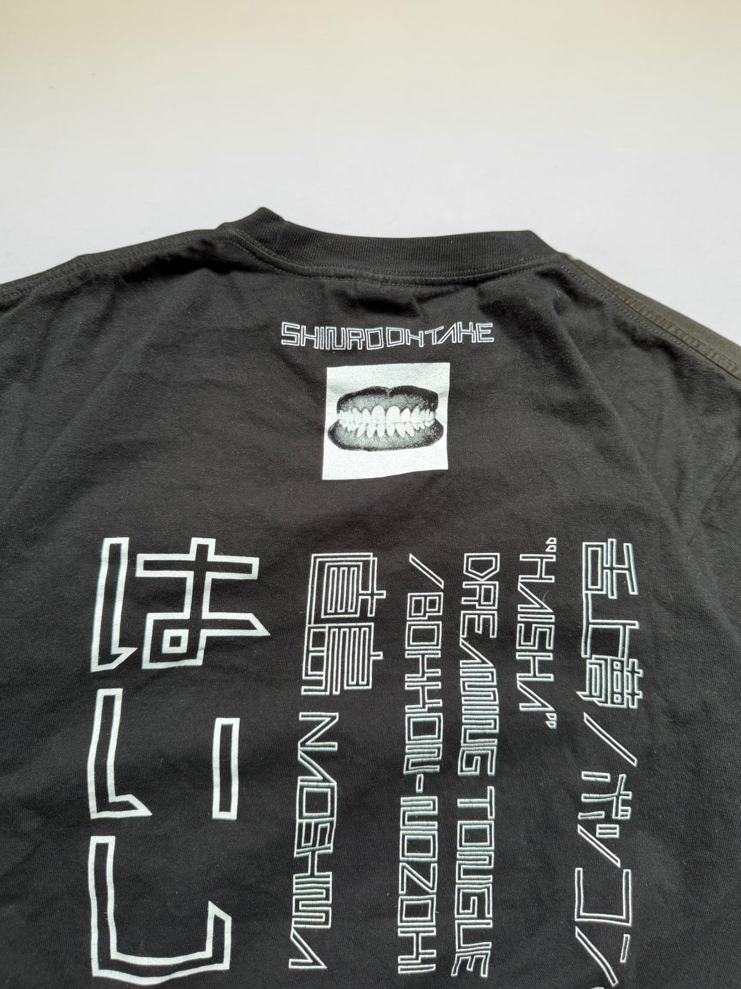 Graphic Black Tshirt- M