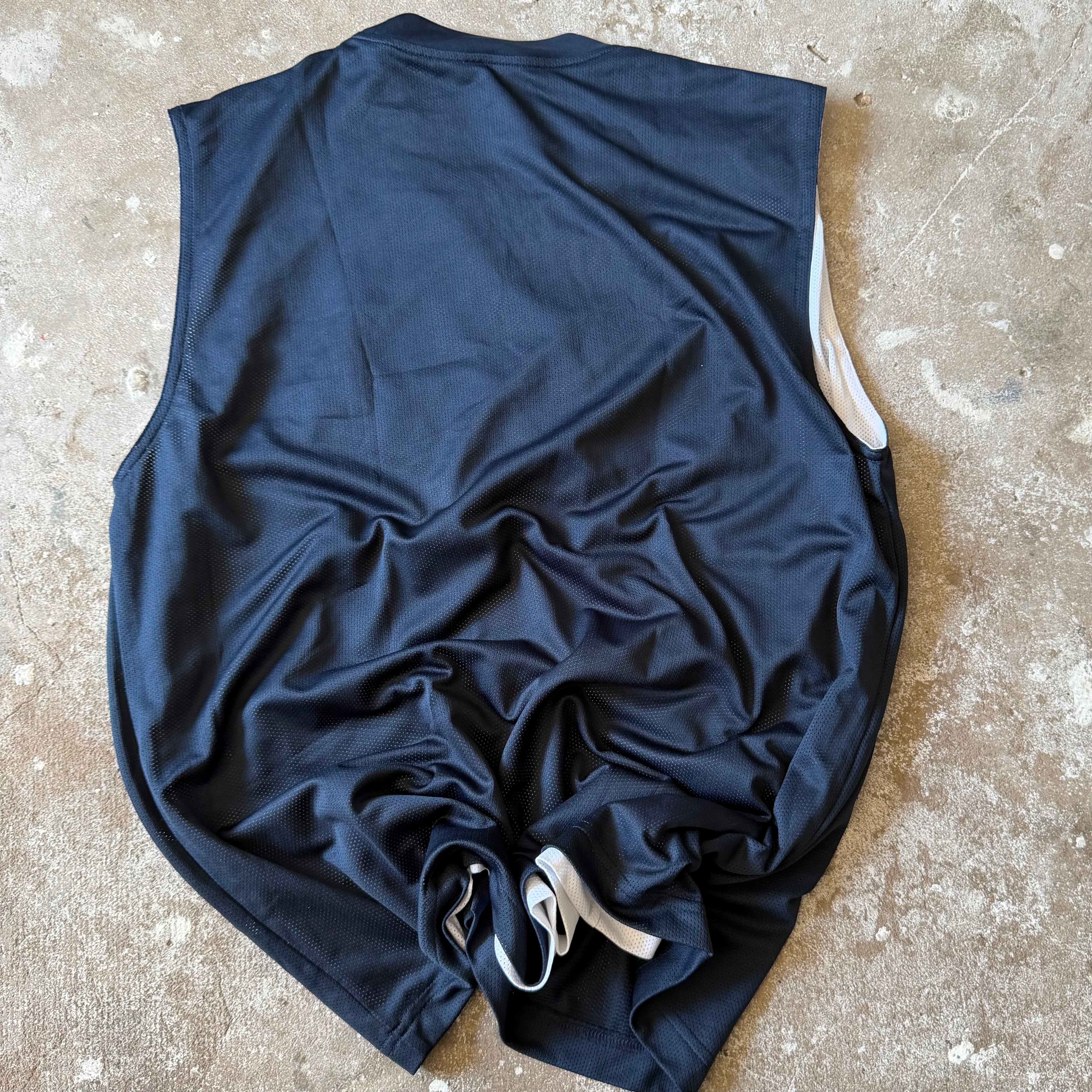 Adidas Basketball Jersey - L