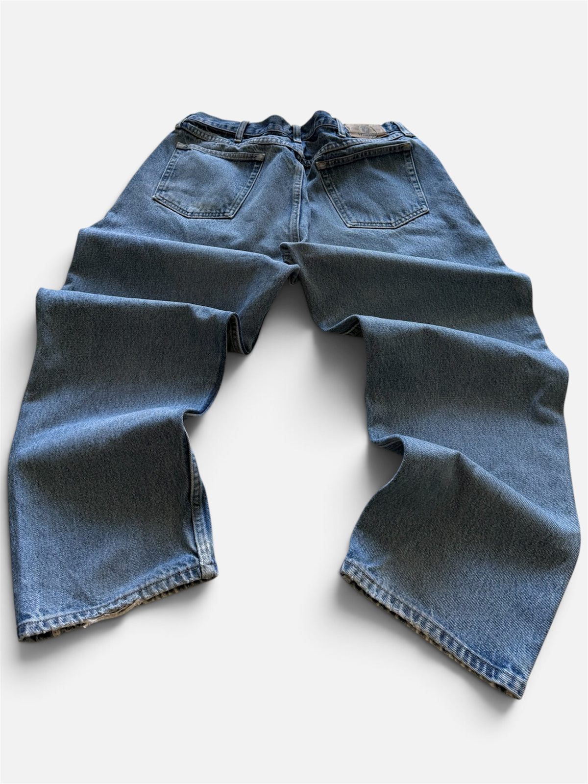 Wrangler Relaxed Fit Jeans — Medium Blue Wash- W40 L30