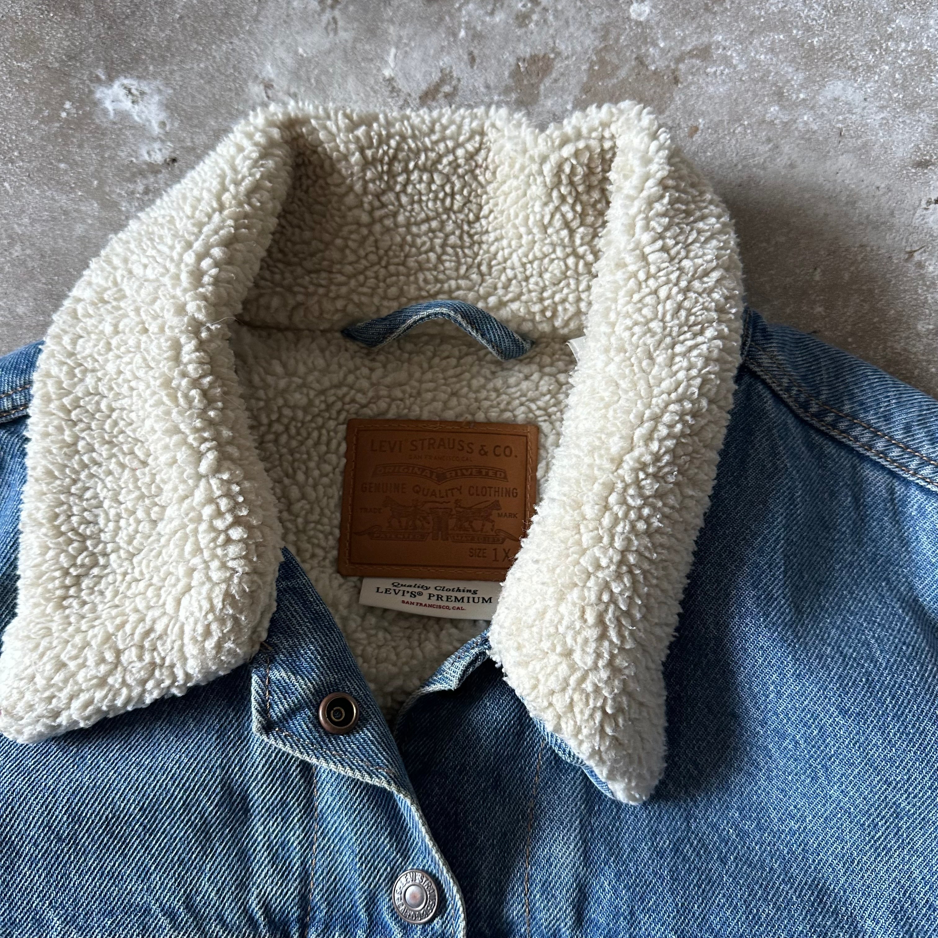 Levi’s sherpa-lined denim jacket - XL