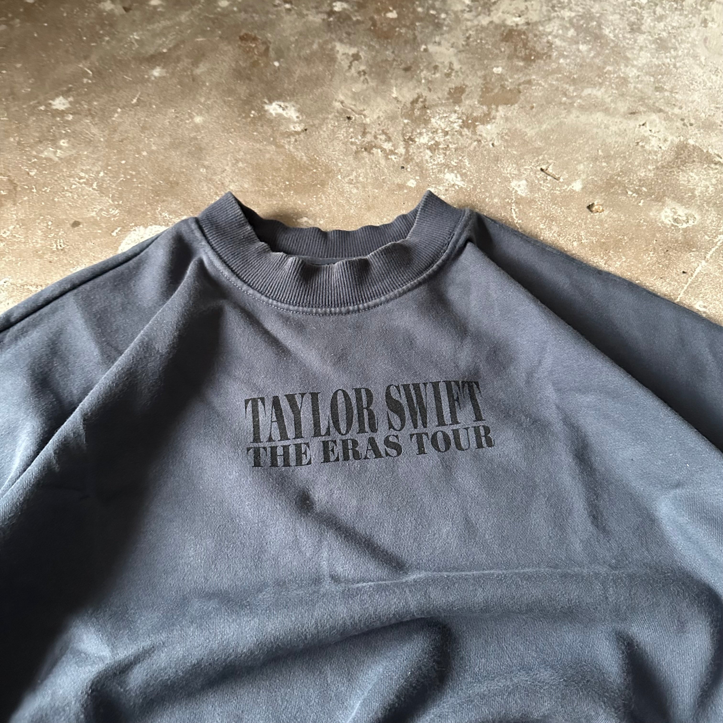 Taylor Swift Eras Tour Sweatshirt - M