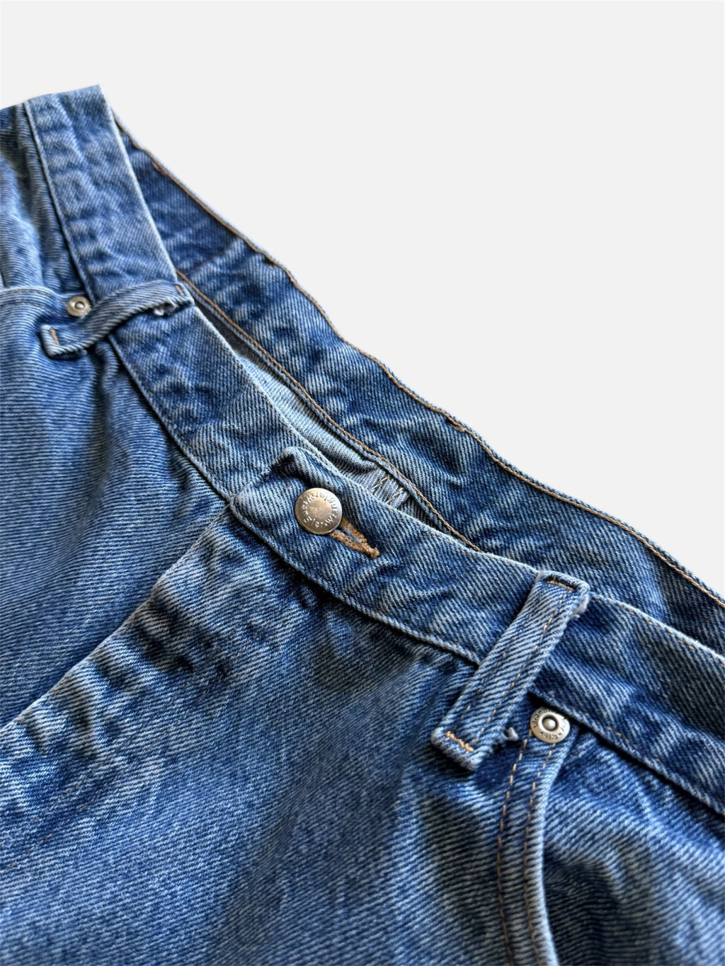 Wrangler Relaxed Fit Jeans — Medium Blue Wash- W40 L30