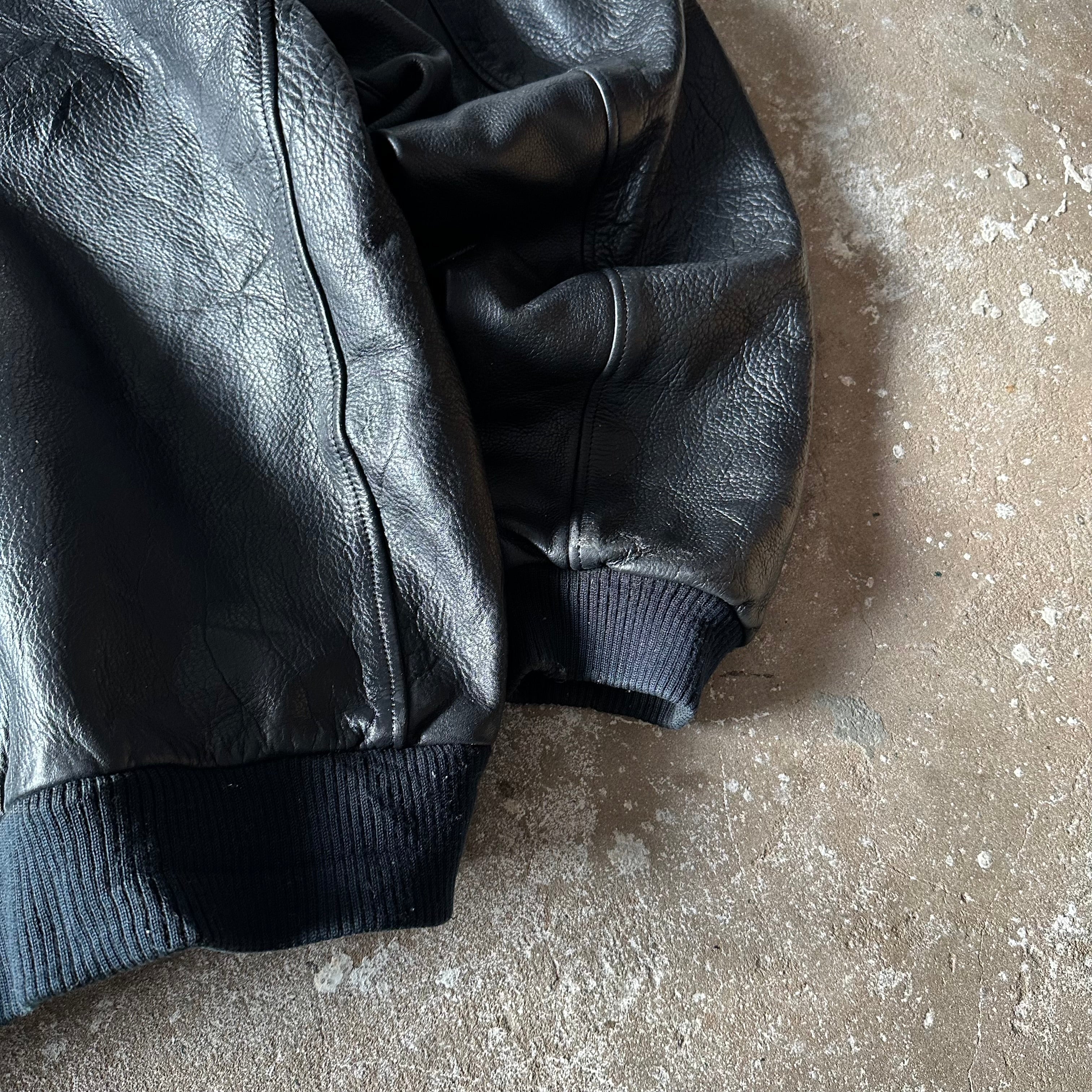 Vintage Levi’s Black Leather Bomber Jacket – Real Leather – Ribbed Waist & Cuffs- XL