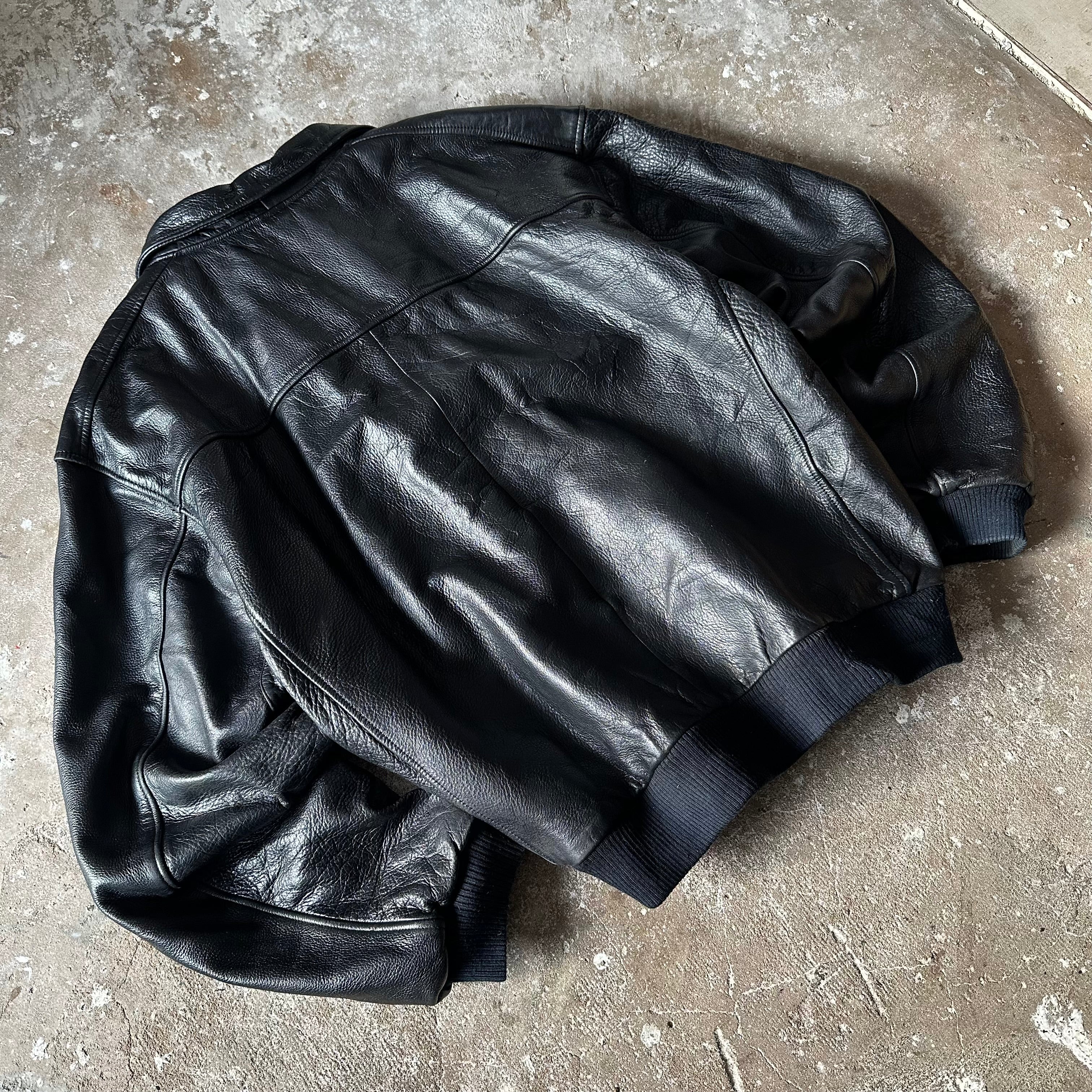Vintage Levi’s Black Leather Bomber Jacket – Real Leather – Ribbed Waist & Cuffs- XL
