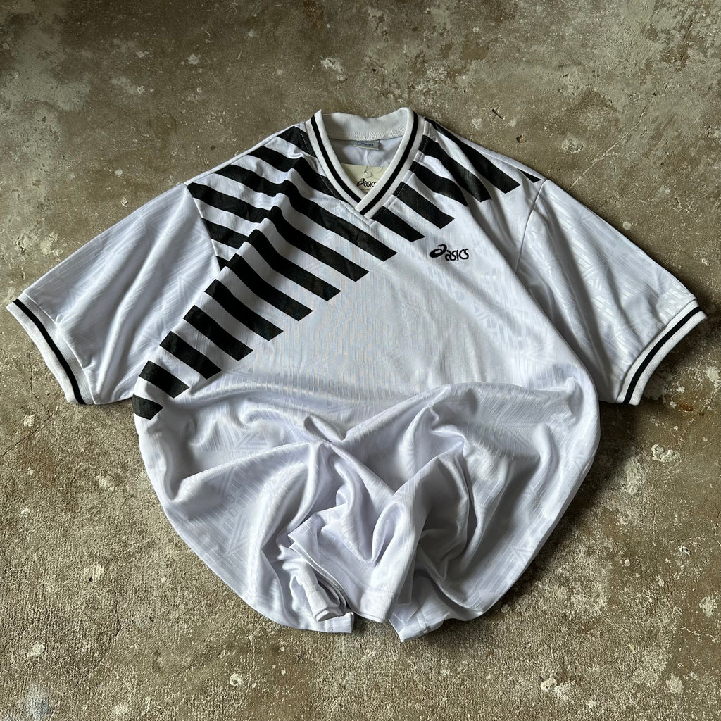 Asics White Tshirt - L